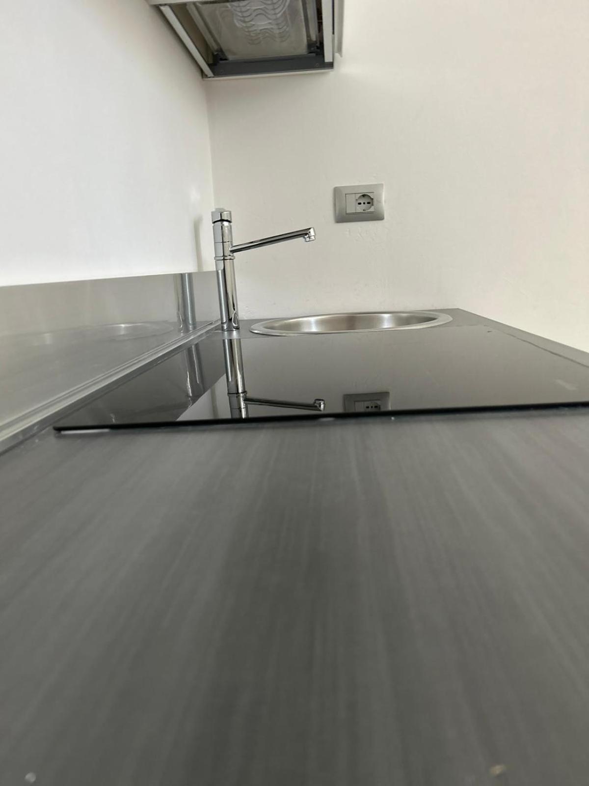 Elegant Studio Милано Екстериор снимка